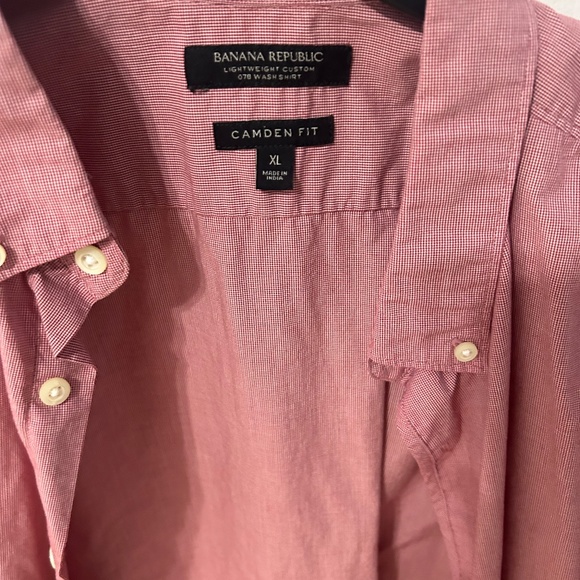 Banana Republic Red Short Sleeve Button Down - Large - Picture 3 of 3